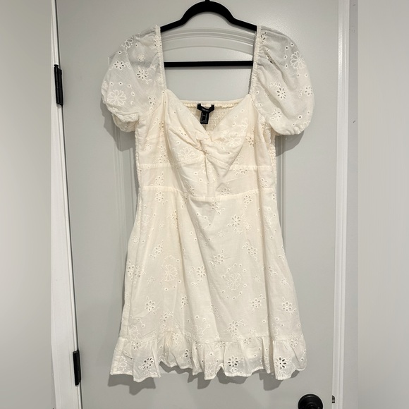 NWT Forever 21 Eyelet Dress - Picture 1 of 4